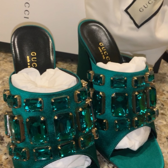 GUCCI HEELS - Picture 2 of 4